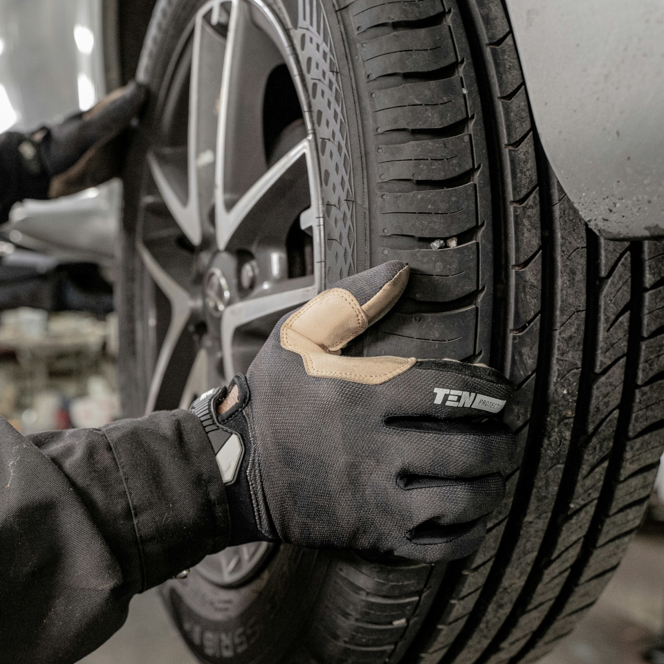 Tire change photo